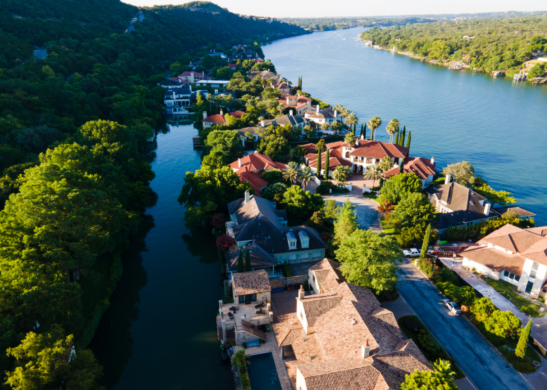 Large homes on the water in Austin.