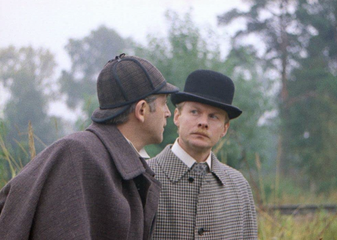 Vasiliy Livanov and Vitali Solomin in The Adventures of Sherlock Holmes and Dr. Watson: The Hound of the Baskervilles (1981)