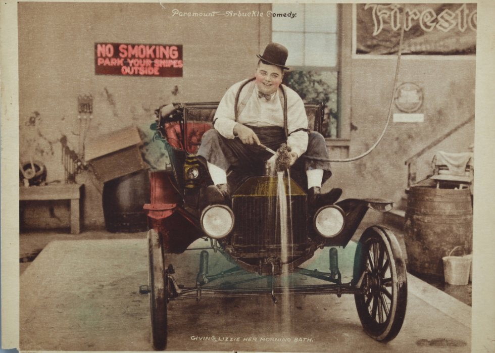 Roscoe 'Fatty' Arbuckle in The Garage