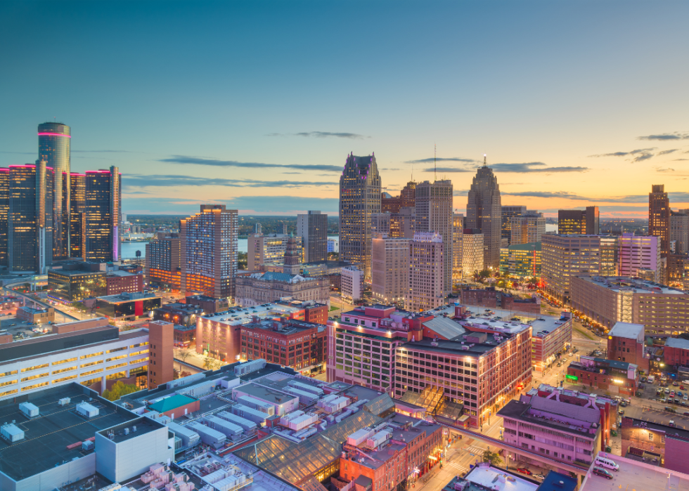 An aerial view of downtown Deroit at dusk.