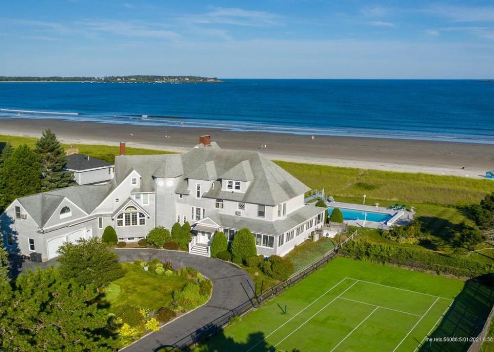 Best places to retire in Maine Stacker