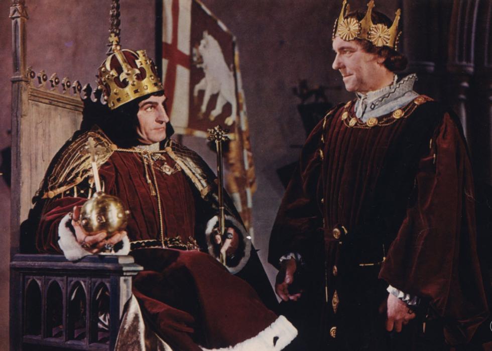 Laurence Olivier and Ralph Richardson in a scene from "Richard III"