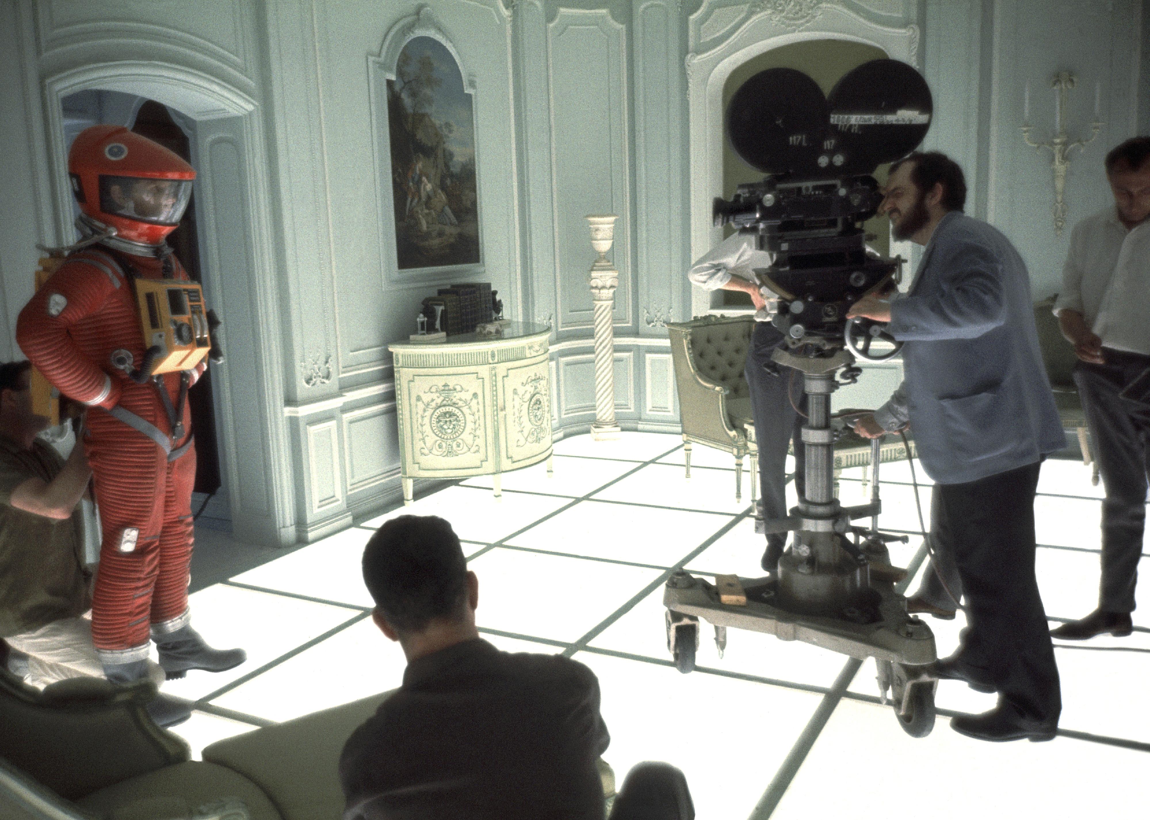 Film director and screenwriter Stanley Kubrick finds his shot on the set of '2001: A Space Odyssey'.