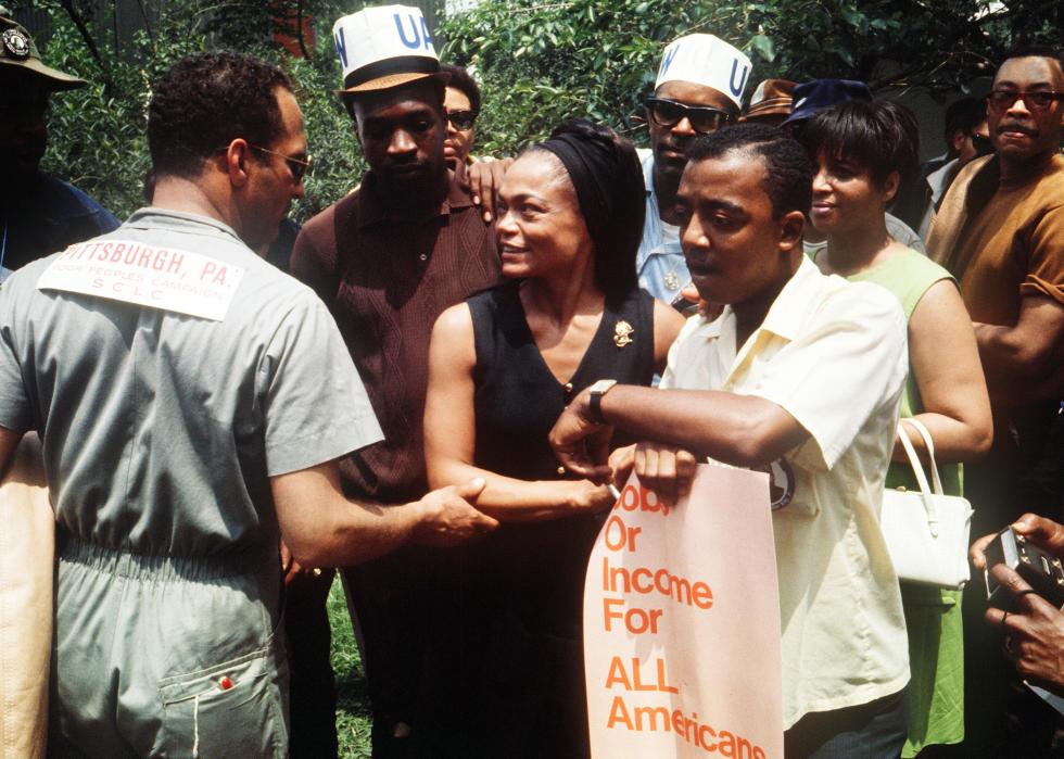 Célébrités avec une histoire de protestation 