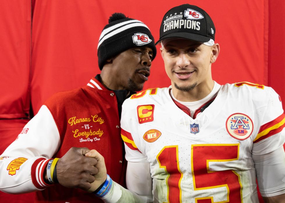 Patrick Mahomes celebrates with his father, Pat Mahomes, after the AFC Championship.