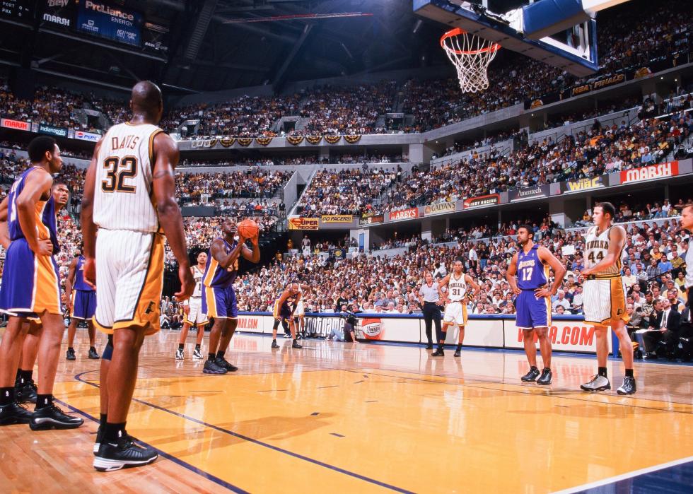 Shaquille O'Neal of the Los Angeles Lakers shoots a free throw