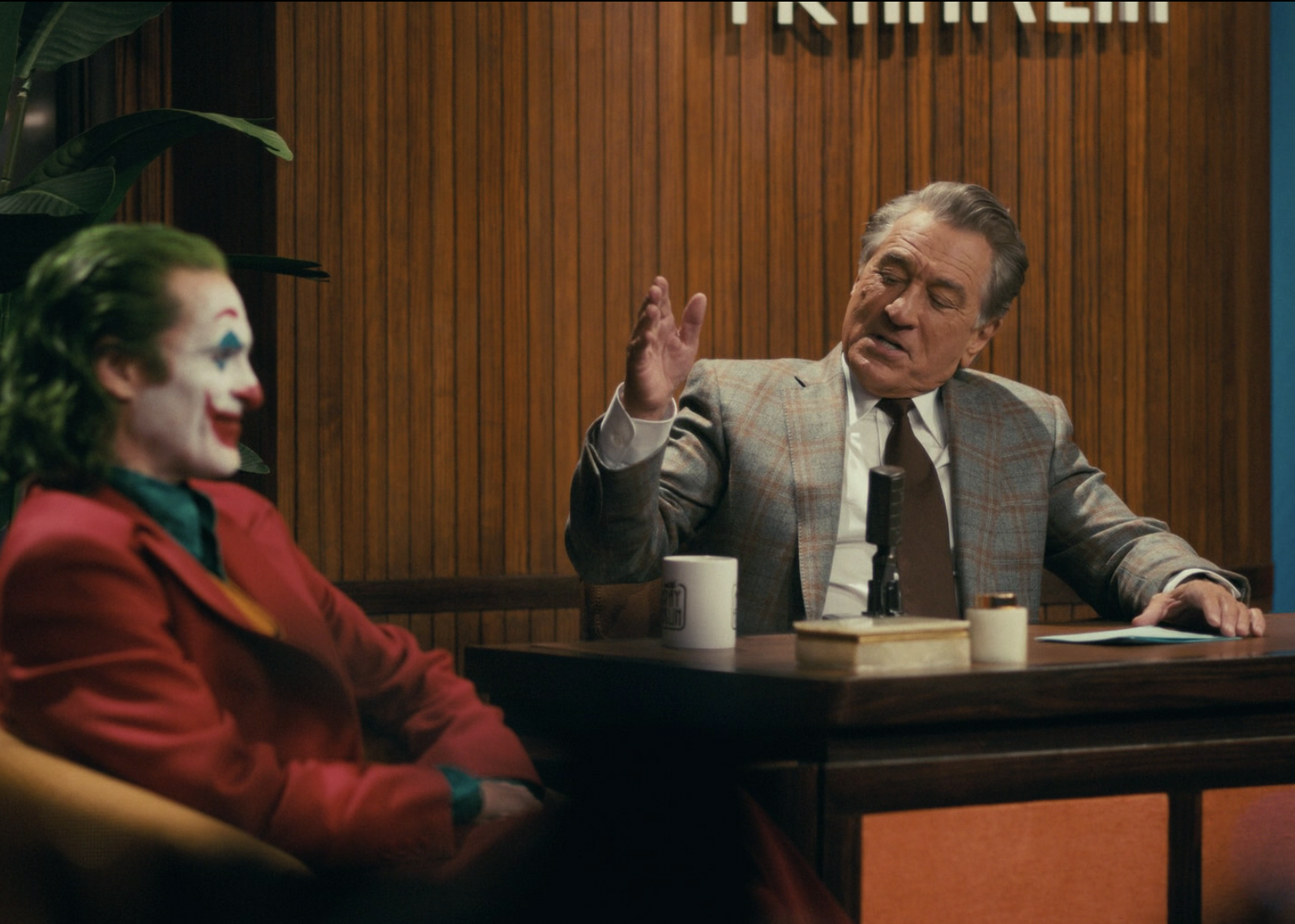 Robert De Niro and Joaquin Phoenix in "Joker"