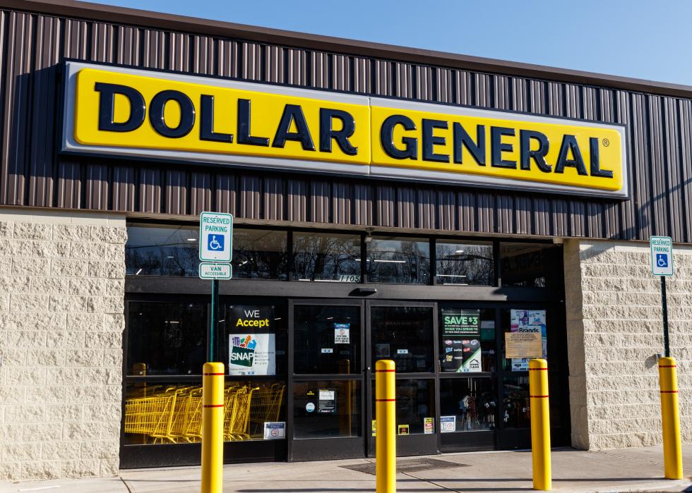 Exterior of a Dollar General retail location