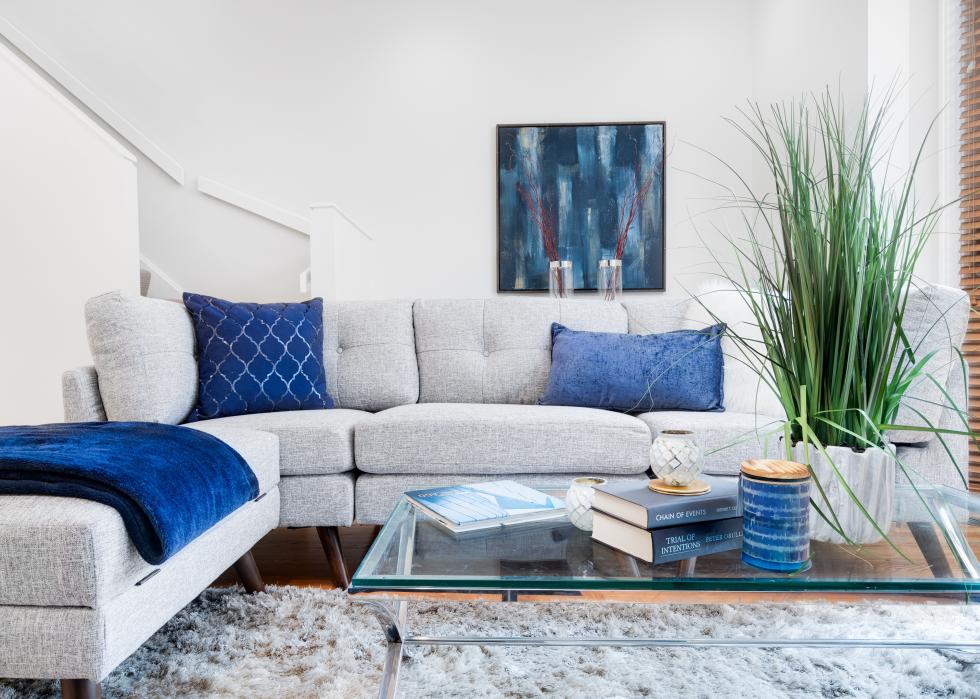 Living room with pops of blue accents.