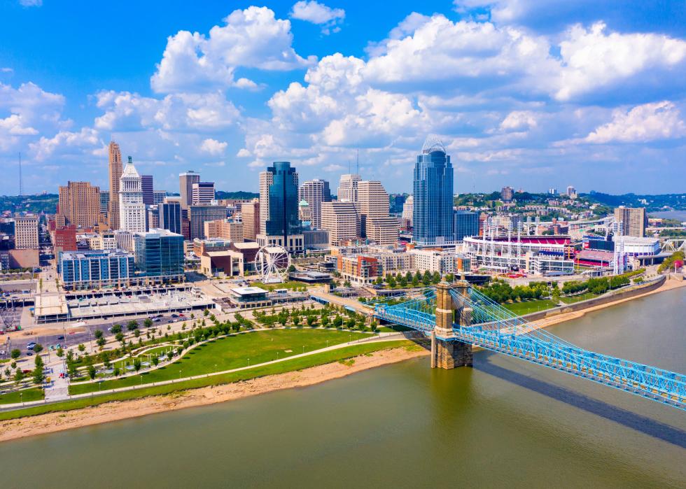 Cincinnati, Ohio skyline with John Roebling bridge