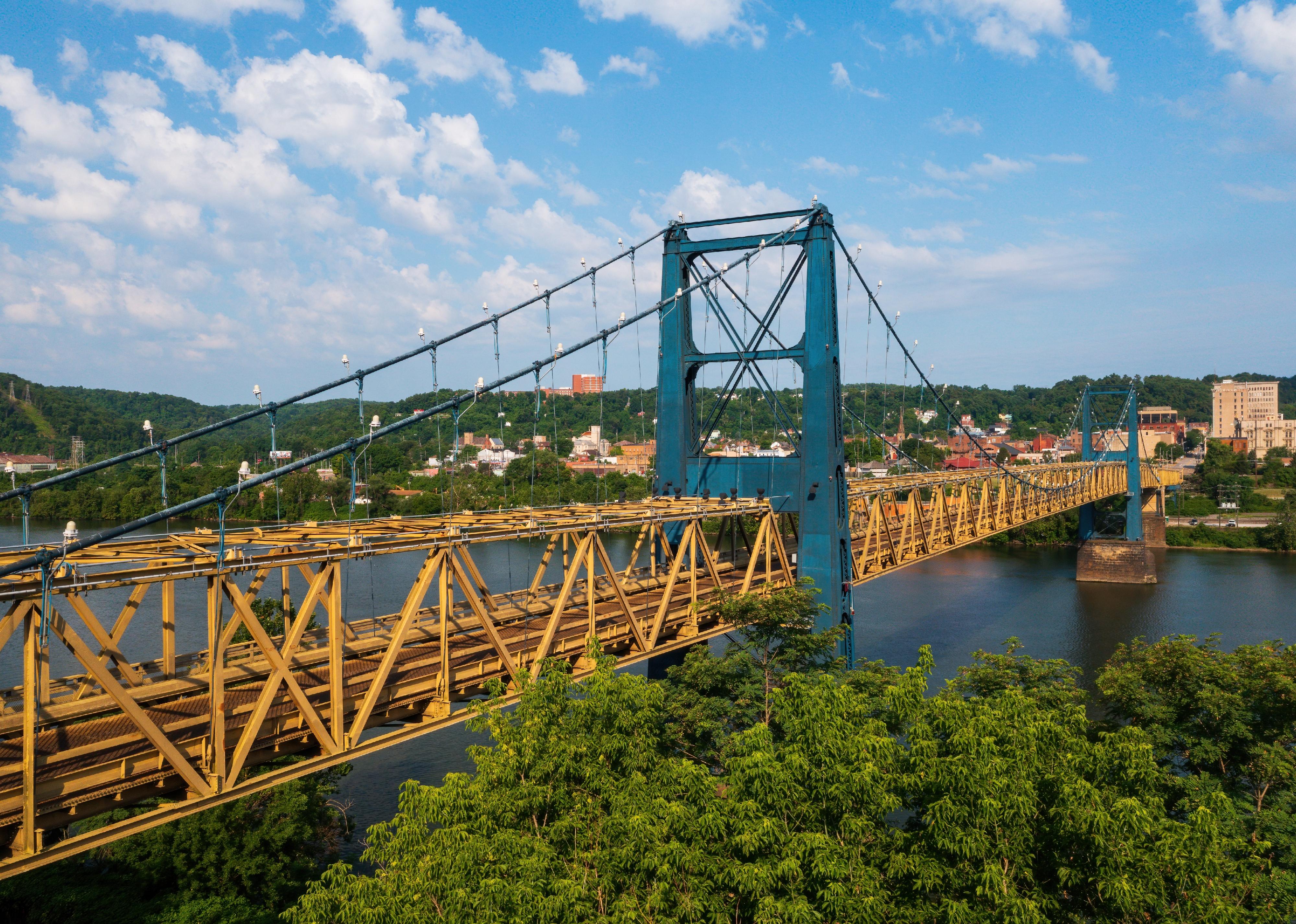El histórico Market Street Bridge entre Weirton, West Virginia y Steubenville, Ohio.