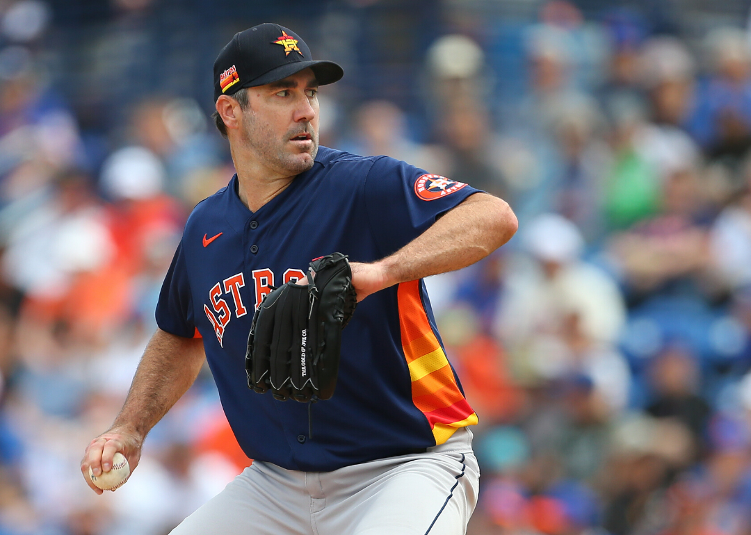 Justin Verlander pitching for the Houston Astros.